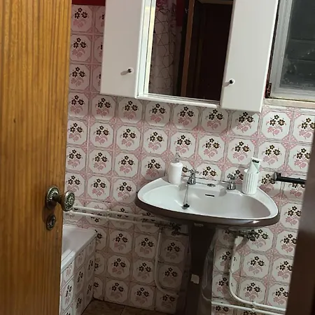 Casa de hóspedes Quanto De Casal Em *